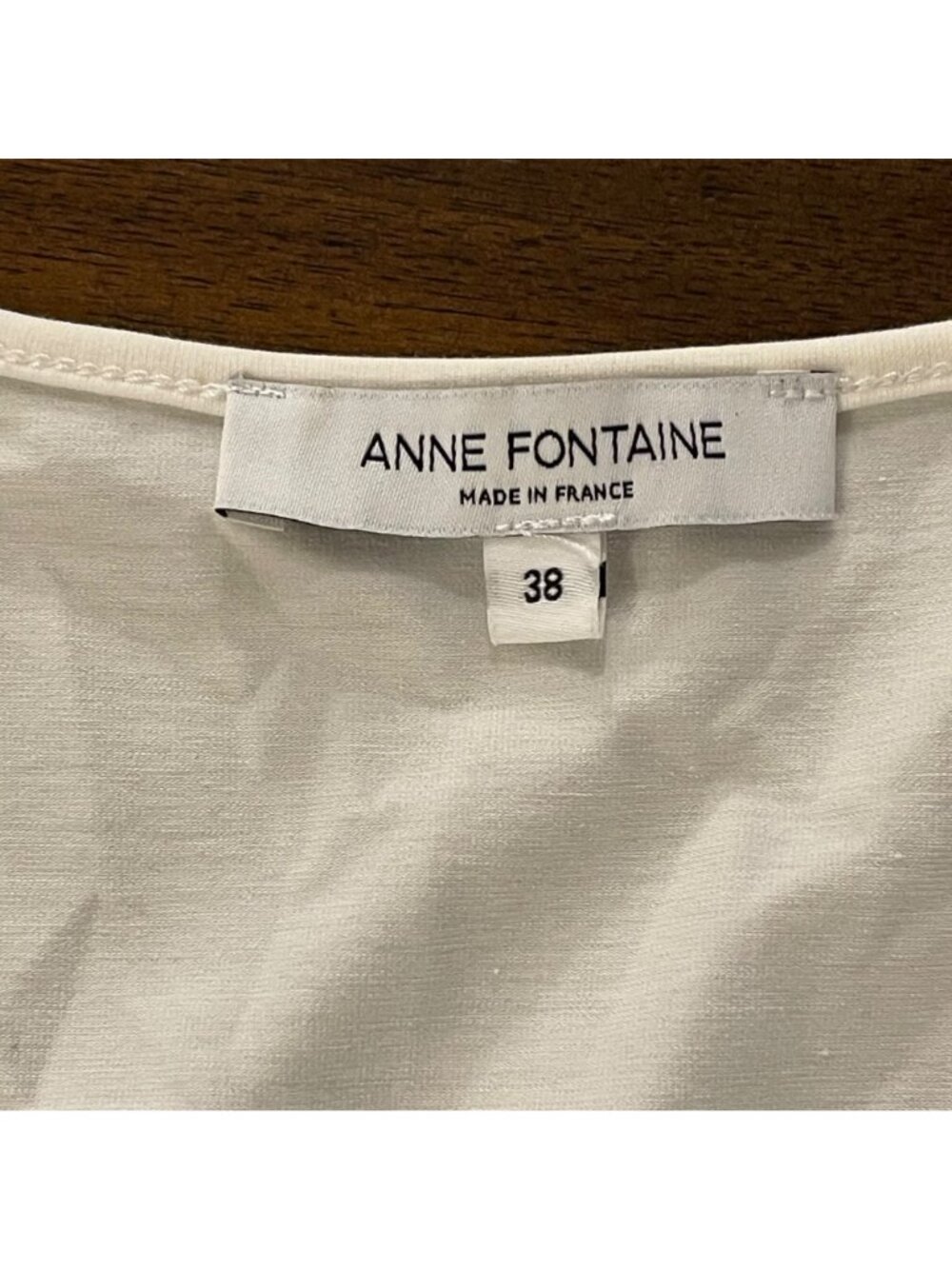 NWOT Anne Fontaine Cream V-Neck 3/4 Sleeve Top Ruched Floral Embellishments 93% - Picture 7 of 10